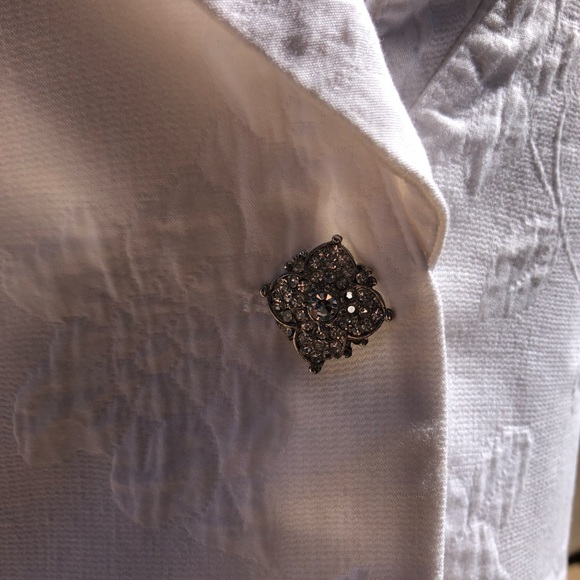 Ciello Couture white formal top. - Picture 3 of 7